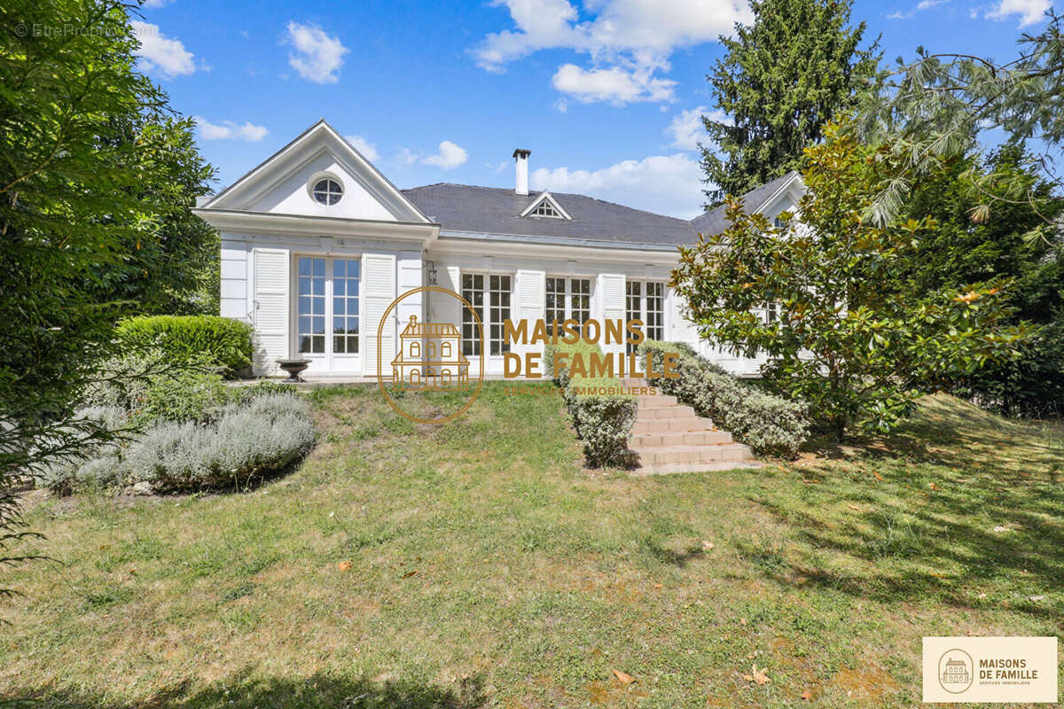 Maison à VAUCRESSON