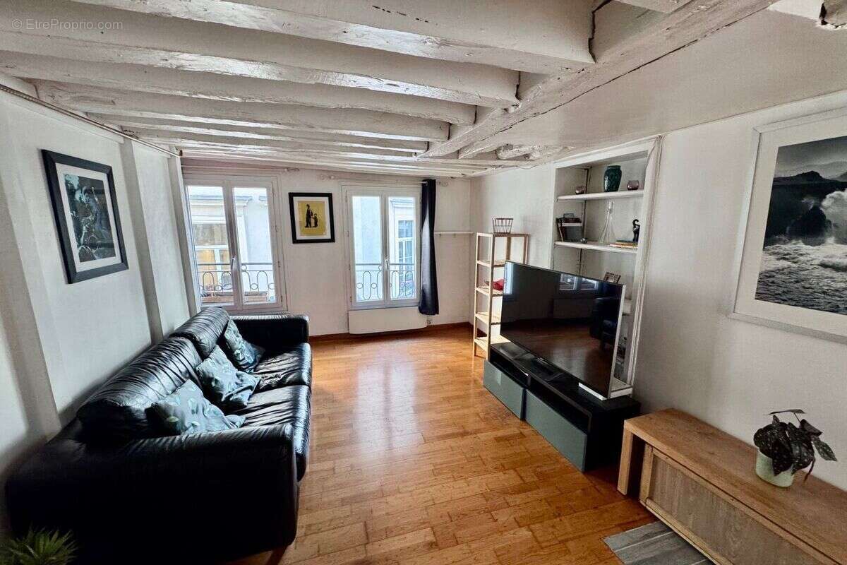 Appartement à PARIS-2E