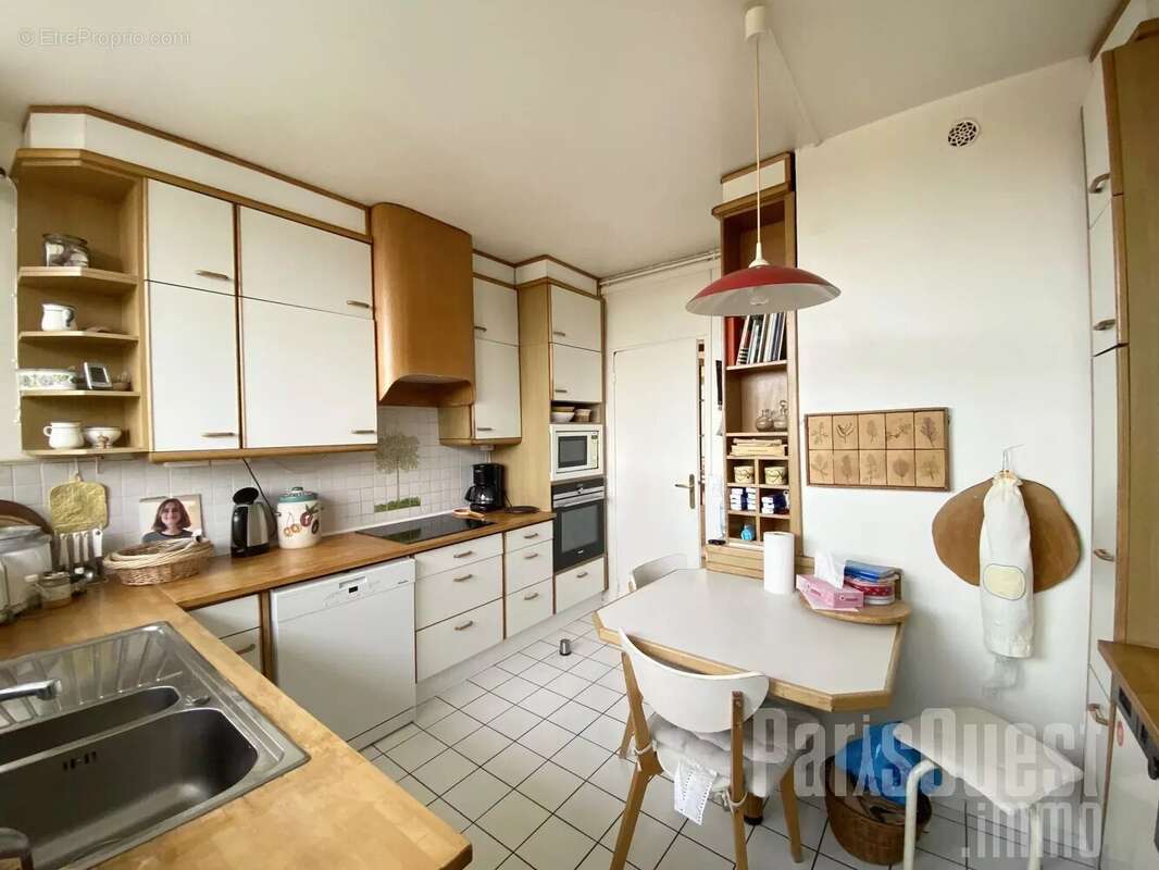 Appartement à VILLE-D'AVRAY