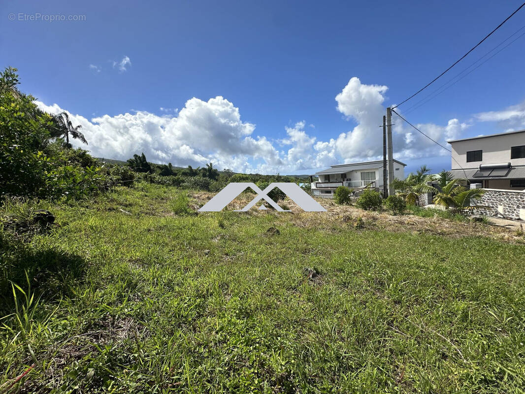 Terrain à SAINT-JOSEPH