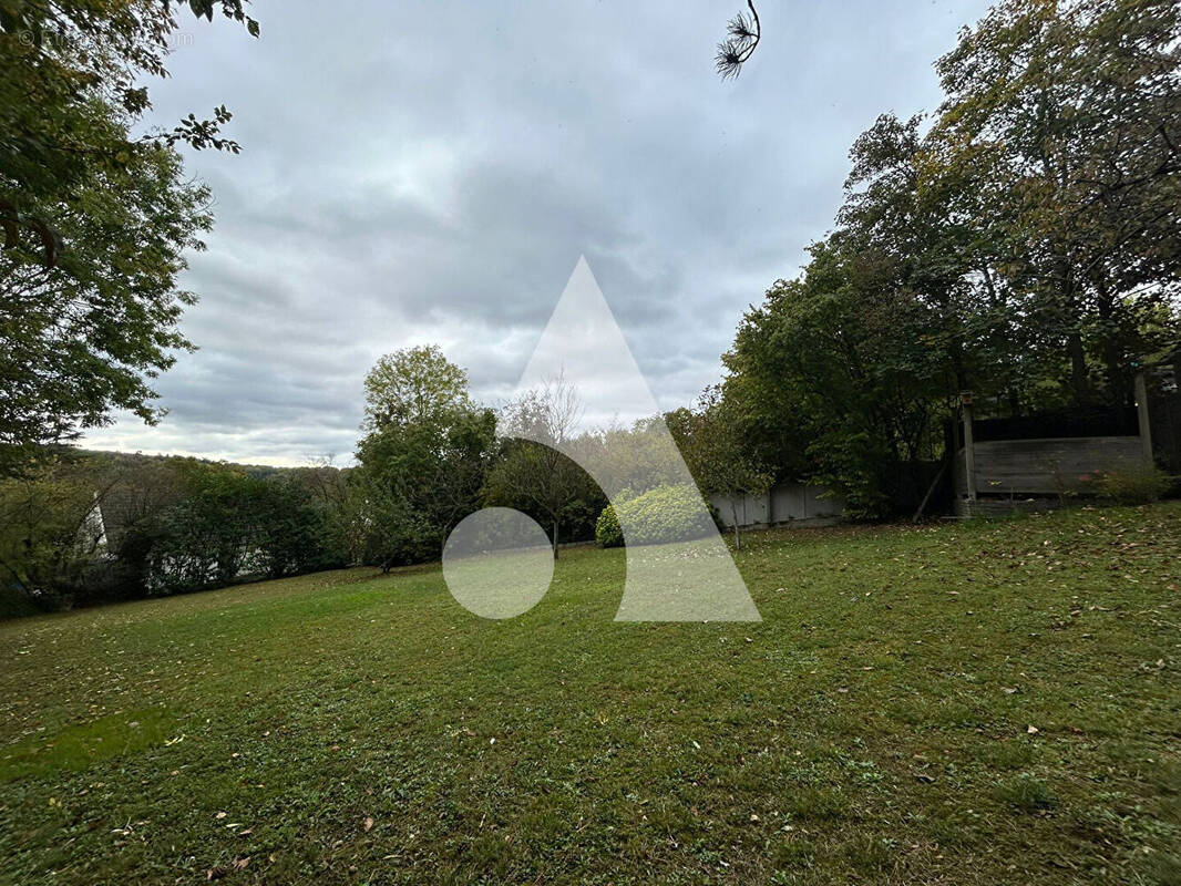 Maison à CRECY-LA-CHAPELLE