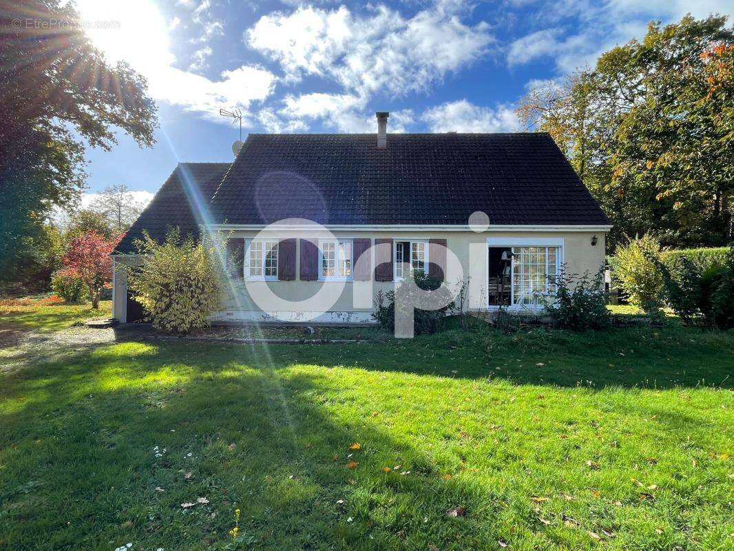 Maison à LE VAL-DAVID