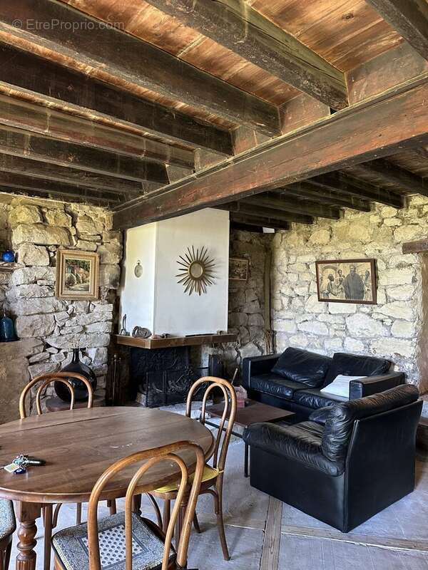 Maison 100 m² à Ancelle  - photo 2