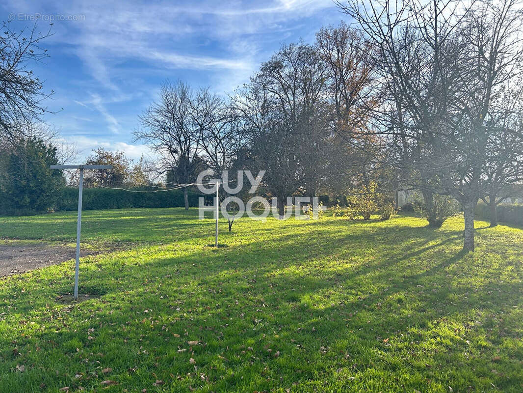 Maison à VELLEXON-QUEUTREY-ET-VAUDEY