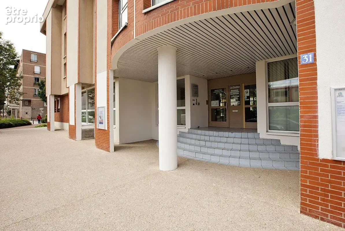 INVESTISSEMENT LOCATIF  Cergy  Résidence Étudiante Les Estudines Saint-Christophe - 7,49% de rentabilité - photo 9