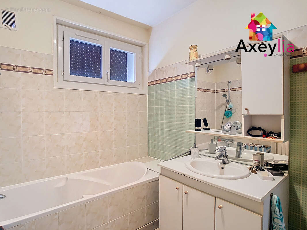 Maison à PARAY-LE-MONIAL