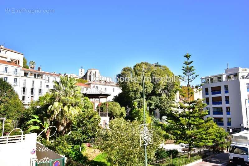 Appartement à HYERES