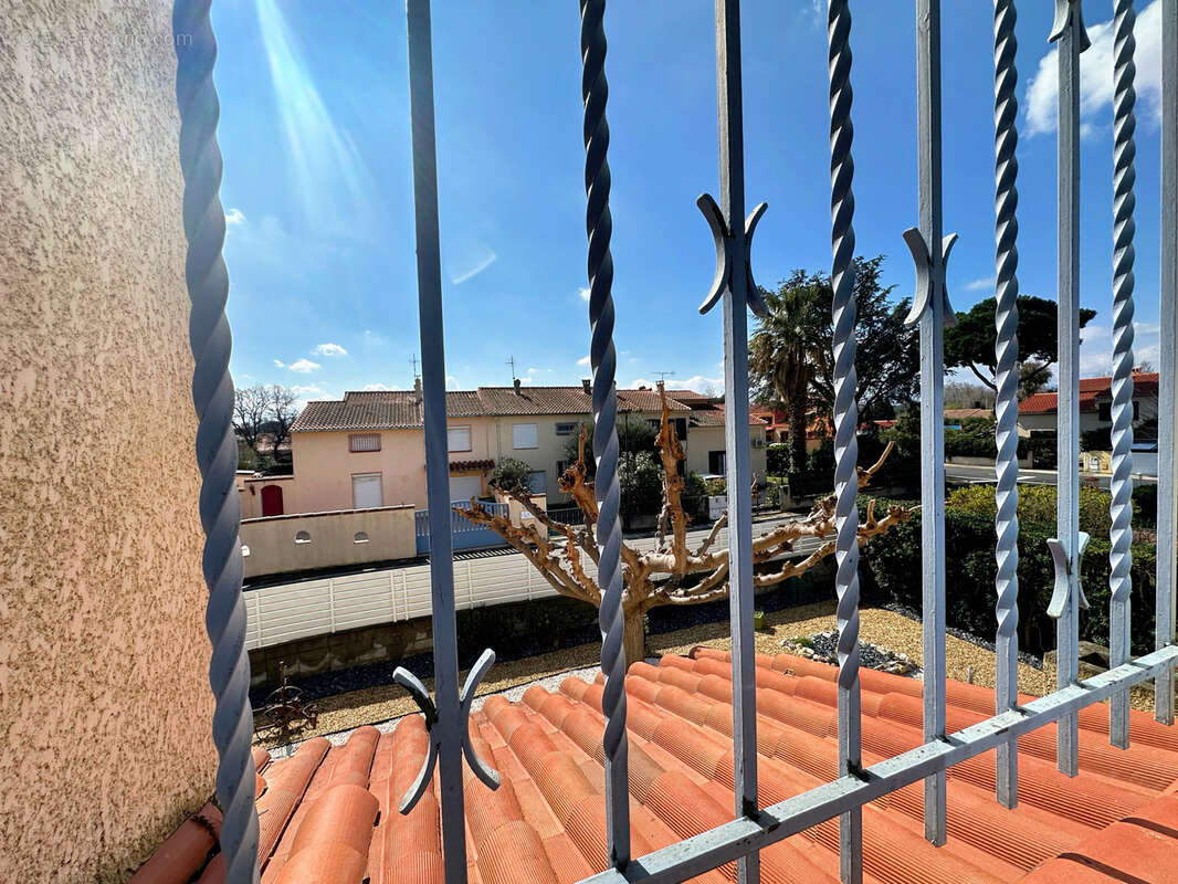 Maison à VILLENEUVE-LA-RIVIERE