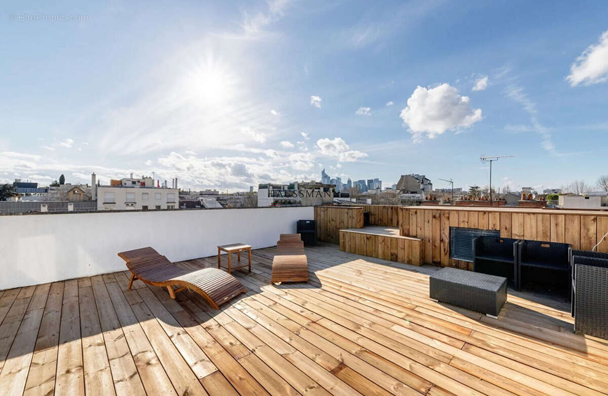 Appartement à NEUILLY-SUR-SEINE