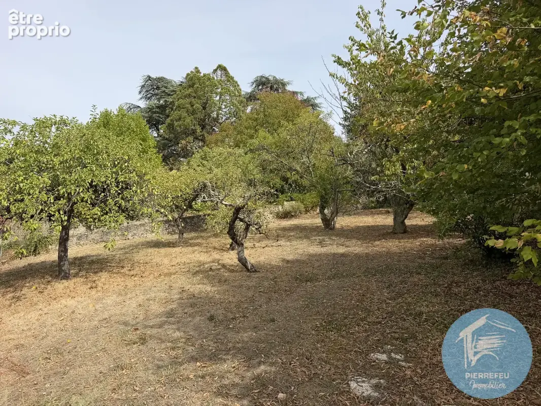 Photo Terrain à Oingt au prix de 159 000€