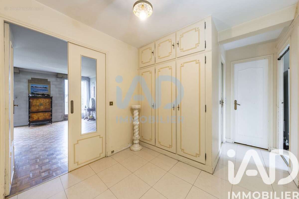 Photo 2 - Appartement à CHEVILLY-LARUE