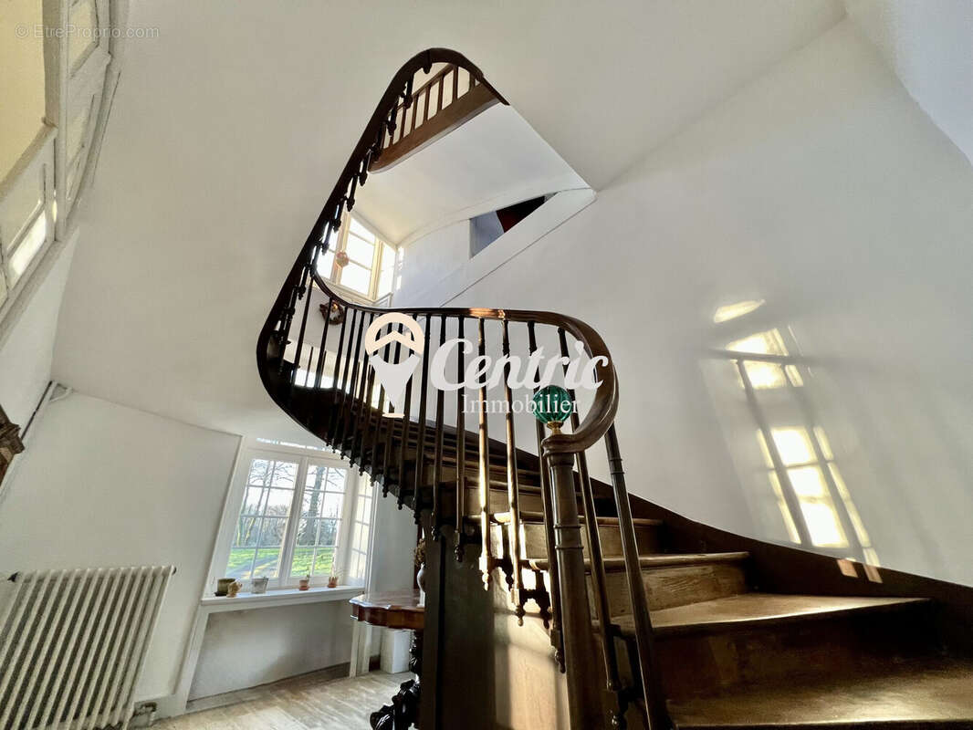 Autre à SAINT-MESMIN