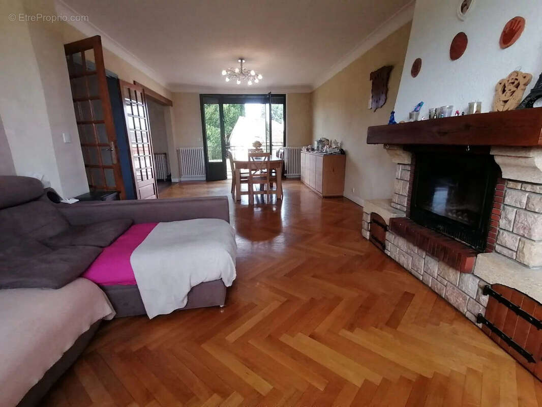 Maison à LA SOUTERRAINE