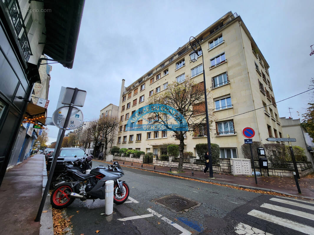 Appartement à SAINT-MAUR-DES-FOSSES