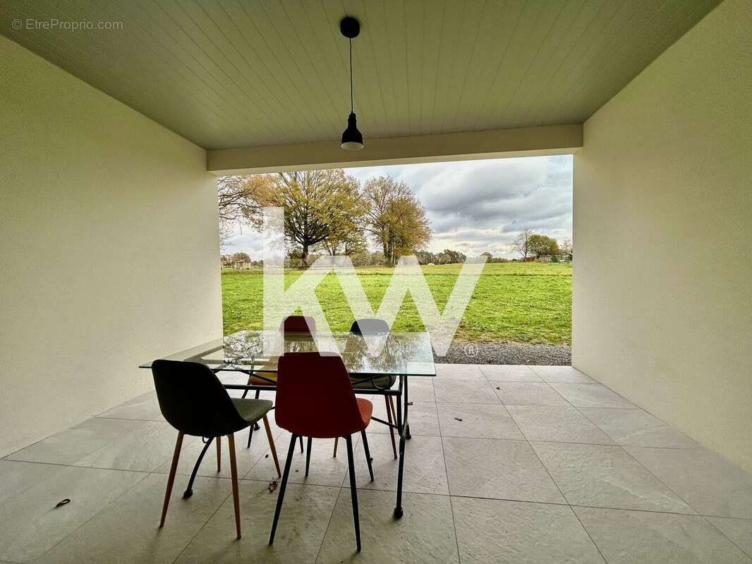 Maison à ORADOUR-SUR-GLANE