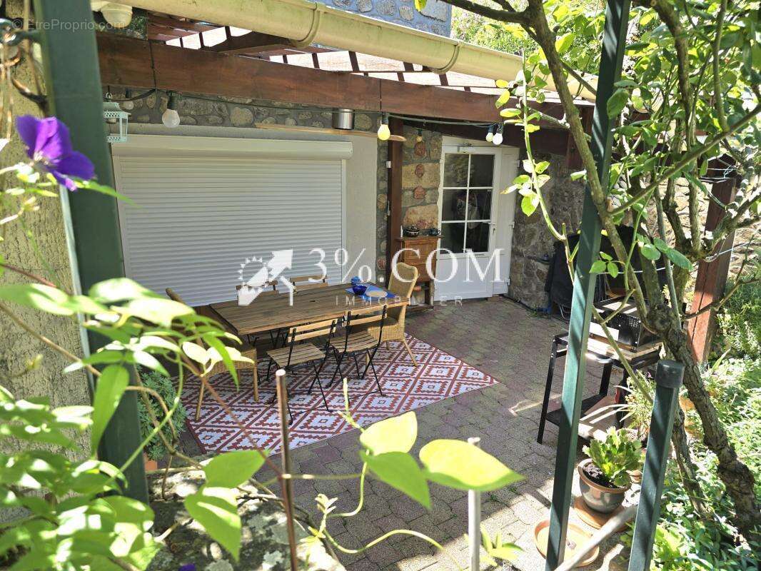 Spacieuse maison en pierre rénovée avec 4 chambres,  jardins - photo 3