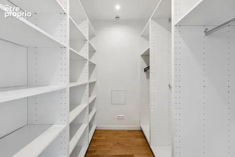 NEUILLY SAINT JAMES / LONGCHAMP: Élégant appartement familial de 158 m² sur jardin avec balcon - photo 16