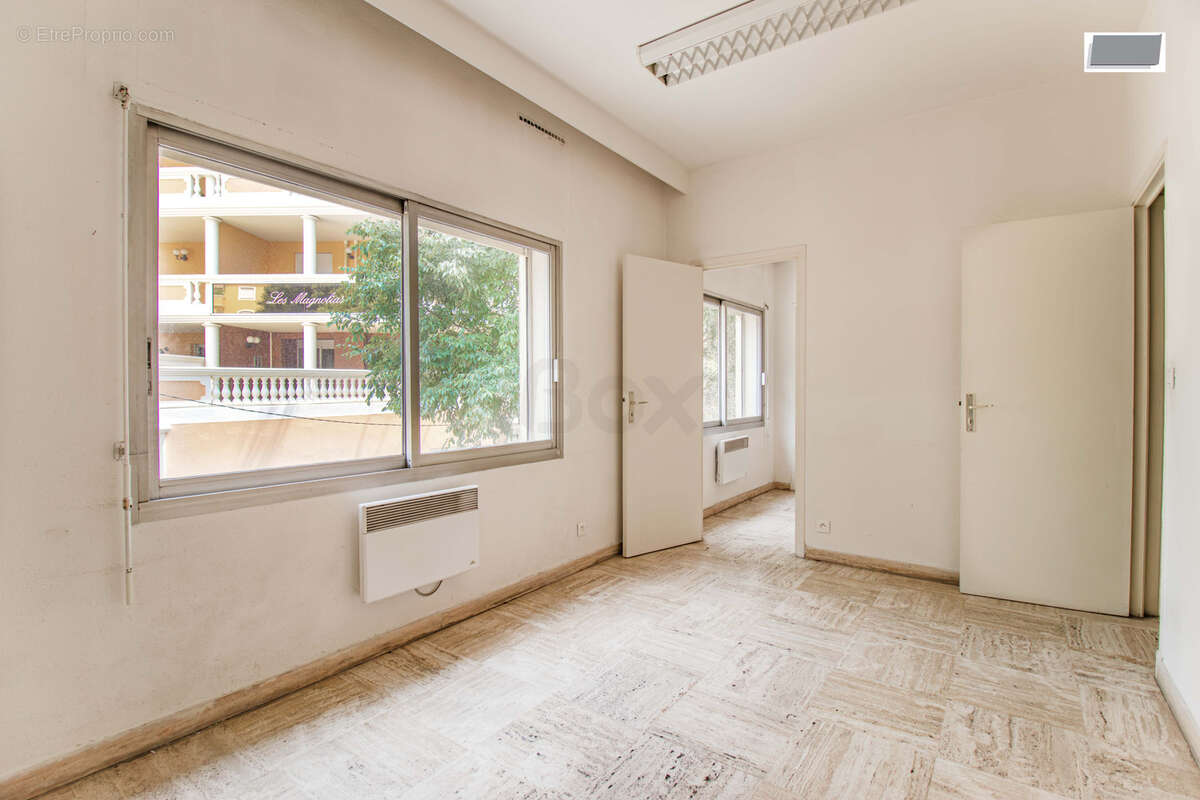 Toulon sainte anne - bureaux de 51m2 - photo 4