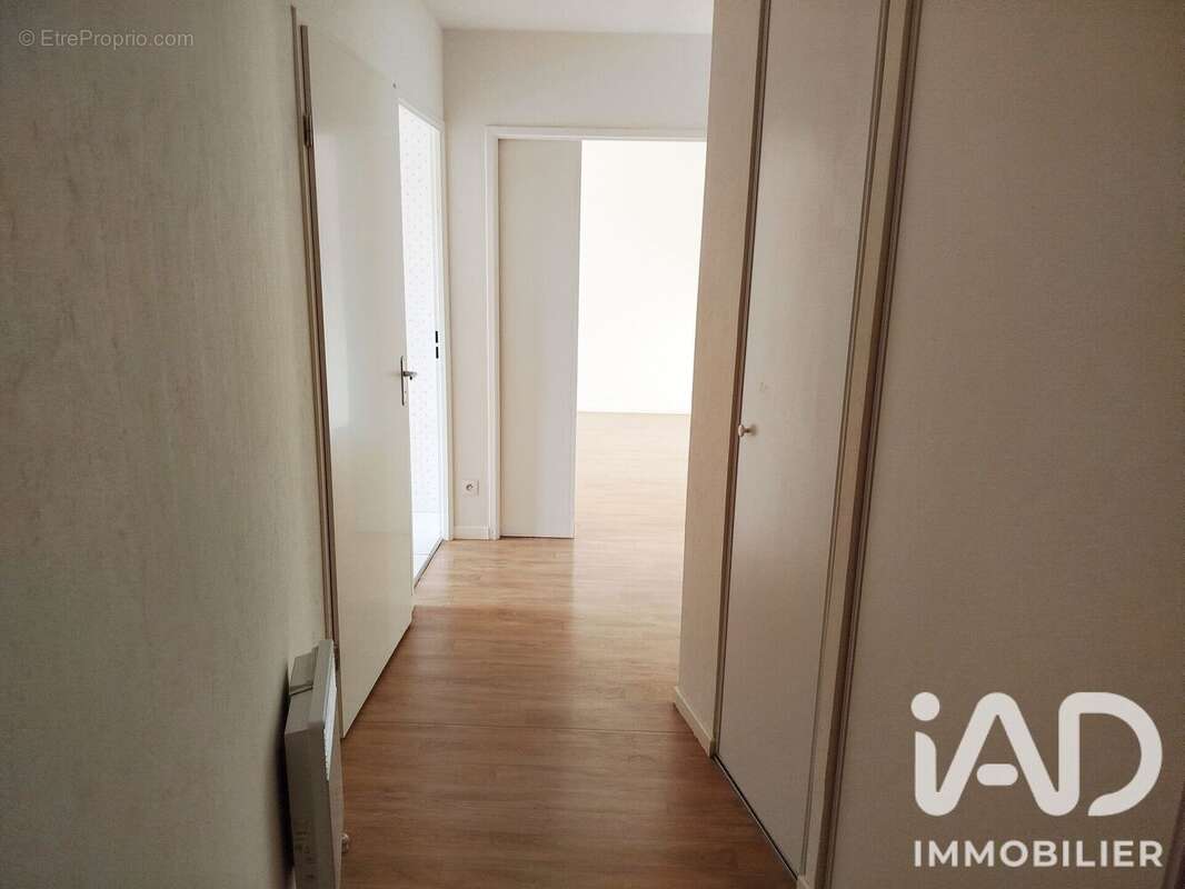 Appartement 66 m² à Angers  - photo 2