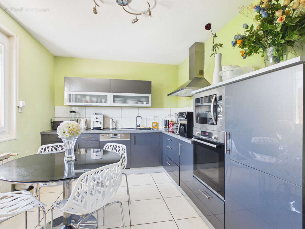 Maison à MONTROND-LES-BAINS