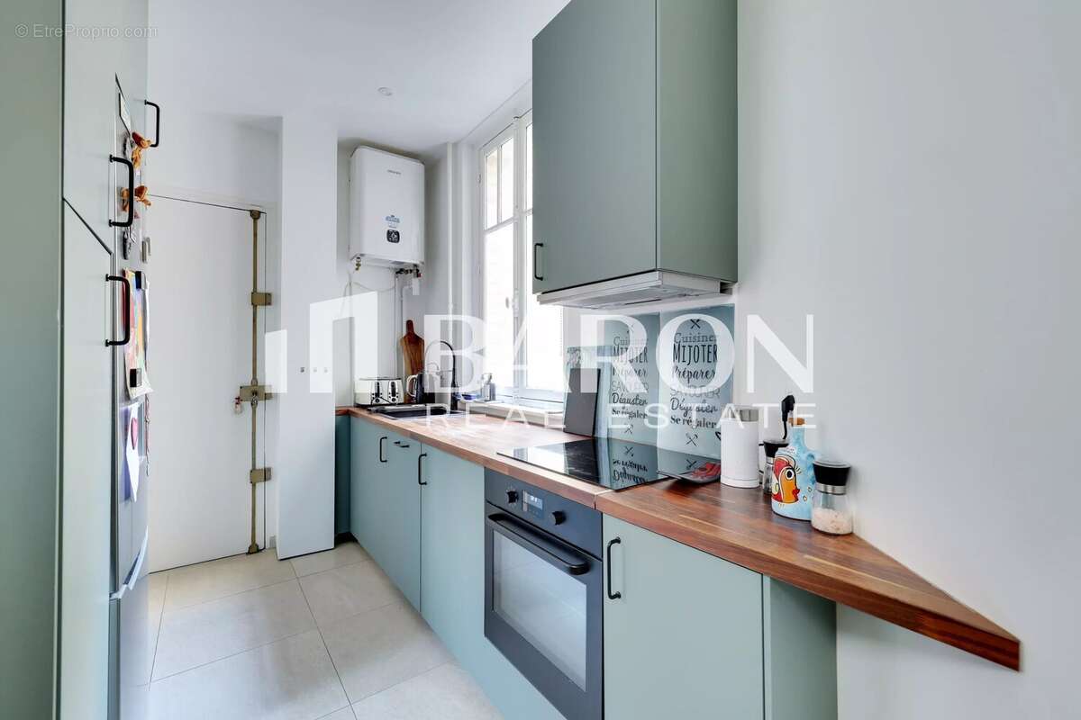 Appartement à PARIS-17E
