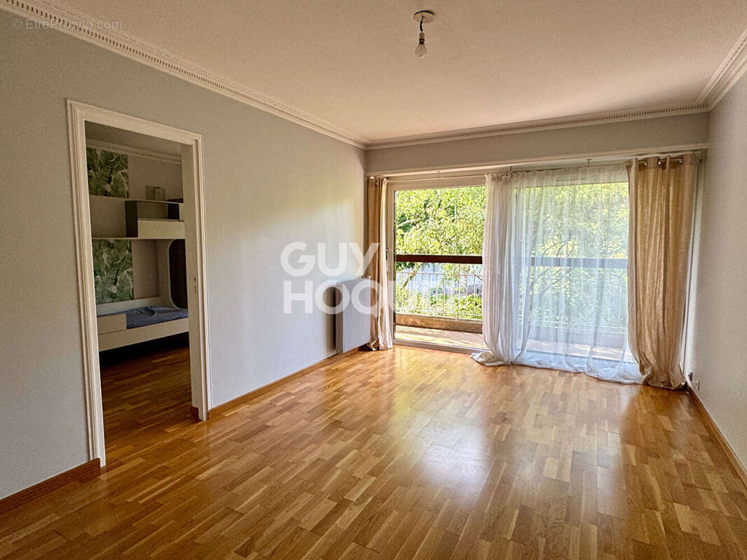 Appartement à ATHIS-MONS
