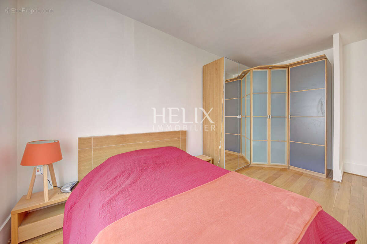 Appartement traversant 2 pièces beaux volumes à 5 mn du RER A Saint Germain en en Laye - photo 8