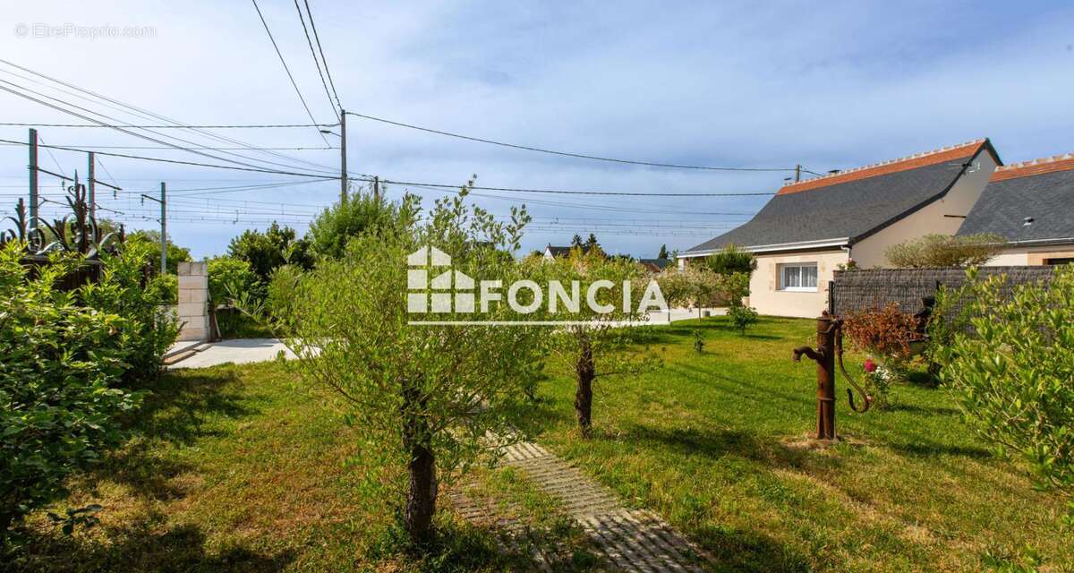 Maison à NAZELLES-NEGRON