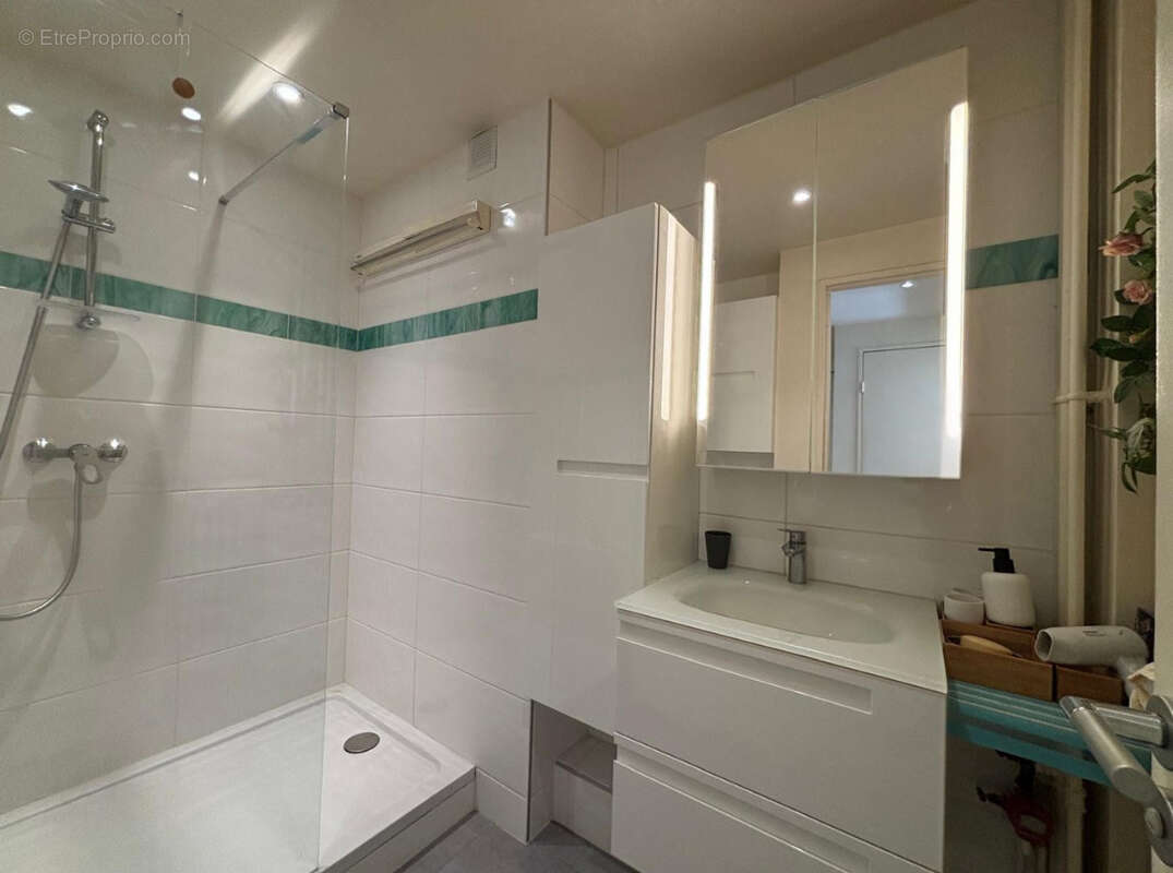 Appartement à MONTROUGE