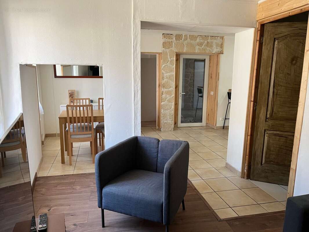 Appartement à VAUX-SUR-SEINE