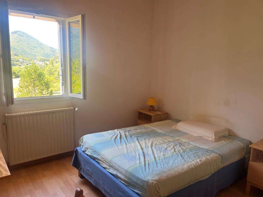 Maison à MONTBRUN-LES-BAINS