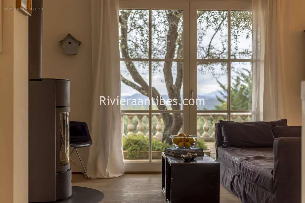 Maison à MOUANS-SARTOUX