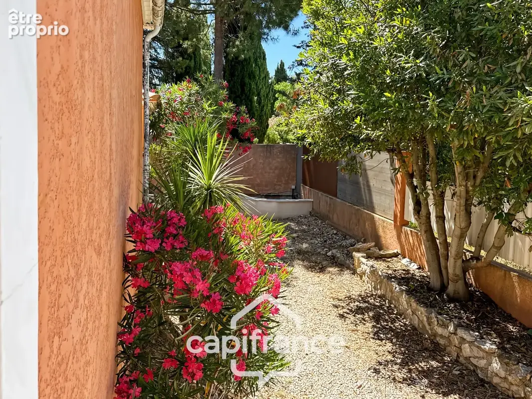 LE CRÈS – Maison familiale avec appartement indépendant, piscine et revenu locatif - photo 6