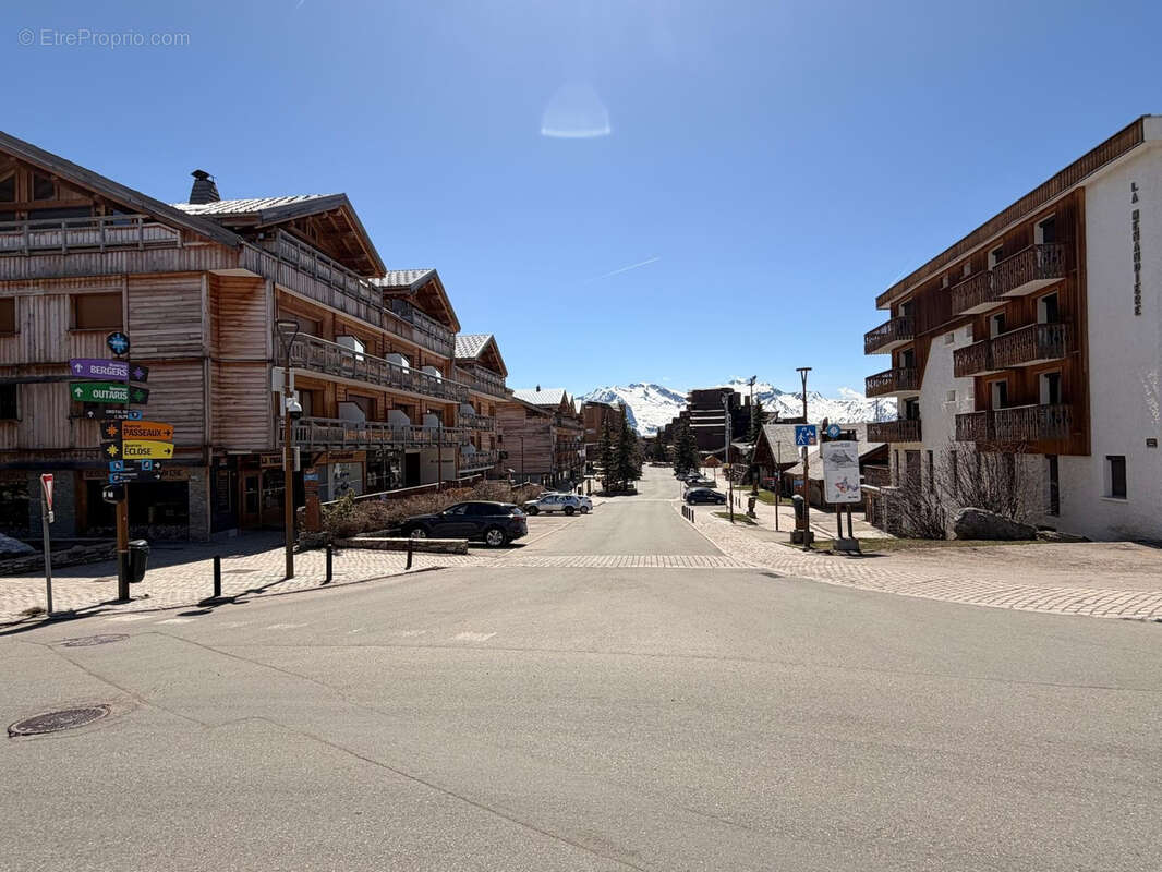 Commerce à HUEZ