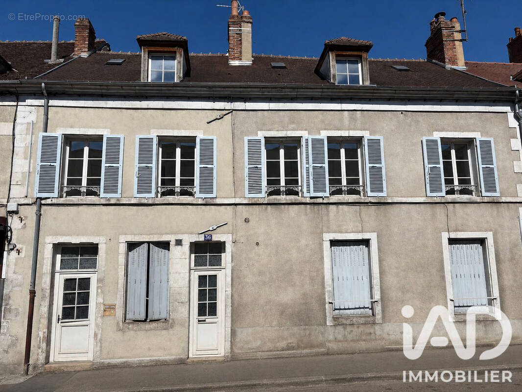 Photo 1 - Appartement à AUXERRE