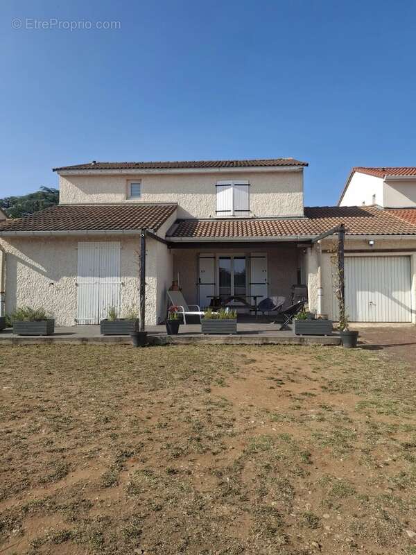 Maison à MONTELIMAR