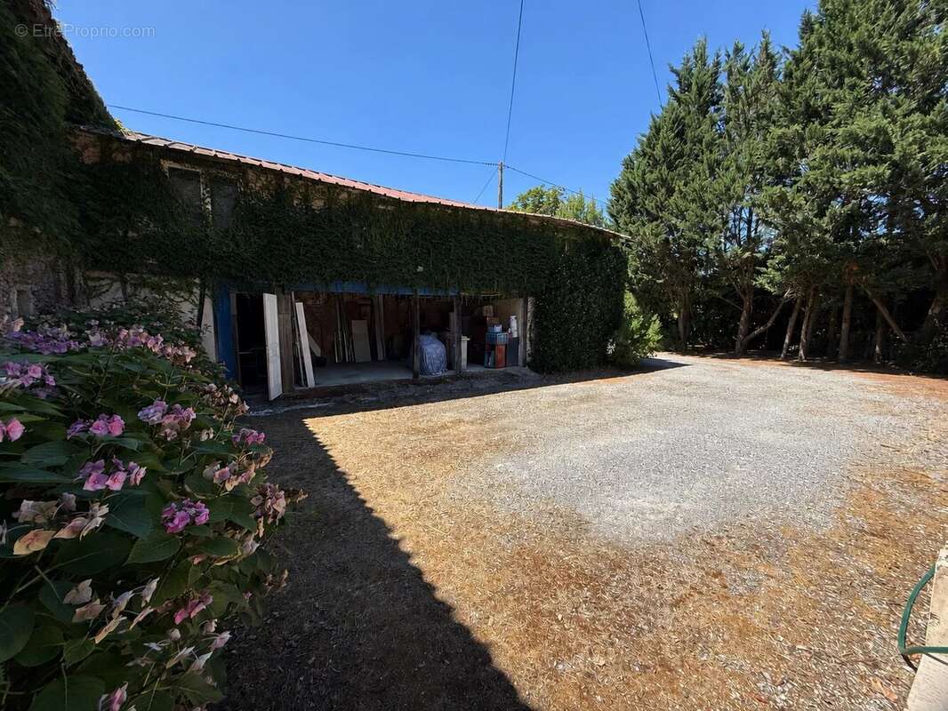 Maison T6 de charme avec piscine et dépendances située à 10 minutes de Nogaro, au calme - photo 12