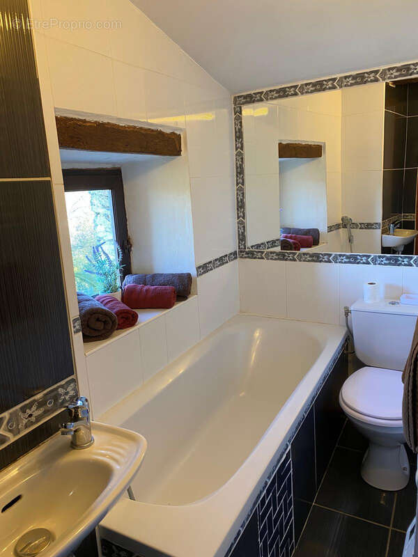 Propriété de caractère avec 4 gîtes immédiatement exploitable au cœur des Albères, proche de la Méditerranée e - photo 18