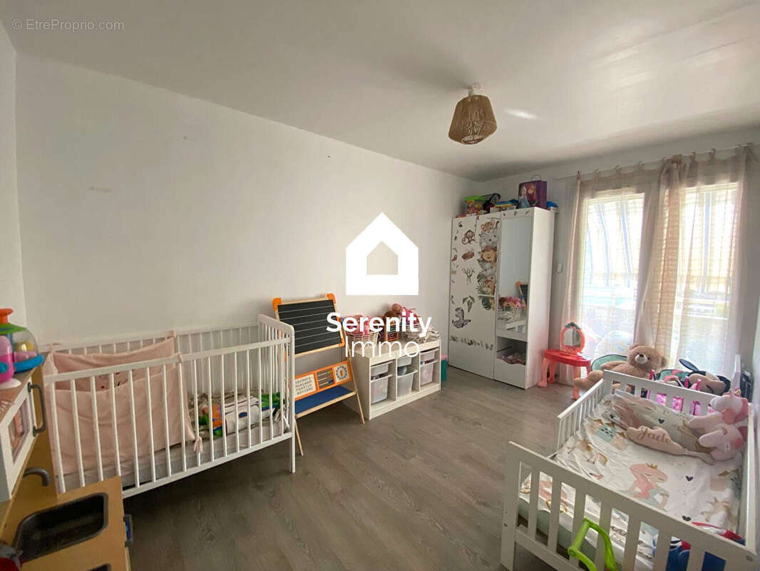 Appartement à SEPTEMES-LES-VALLONS