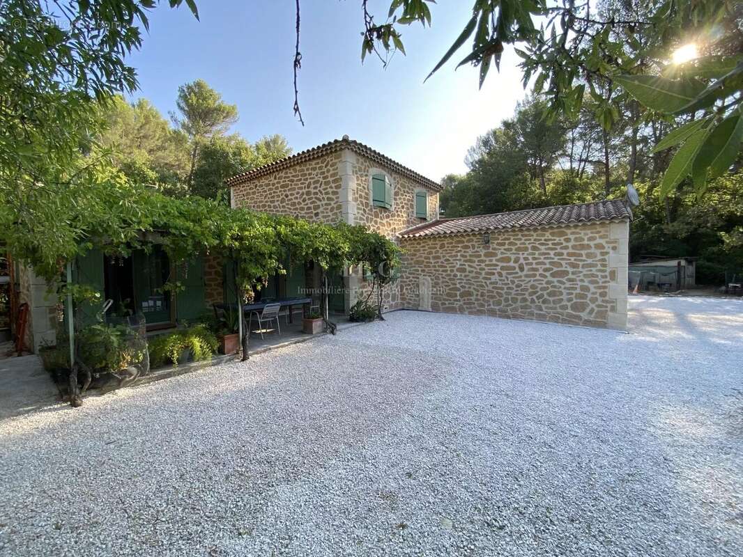 Maison à LA BOUILLADISSE