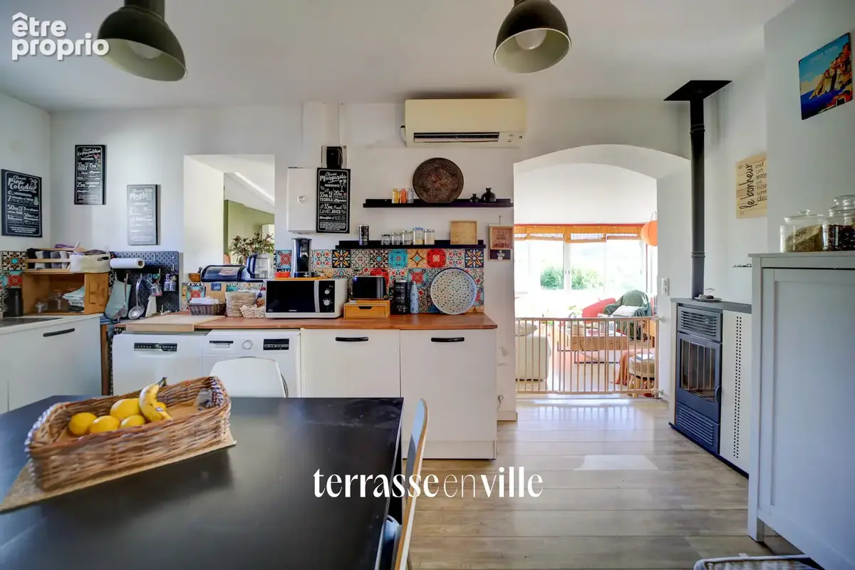 La ciotat - centre-ville - appartement de caractere  - vue 3 secs et crêtes- calme - parking - 399 000 € - photo 8
