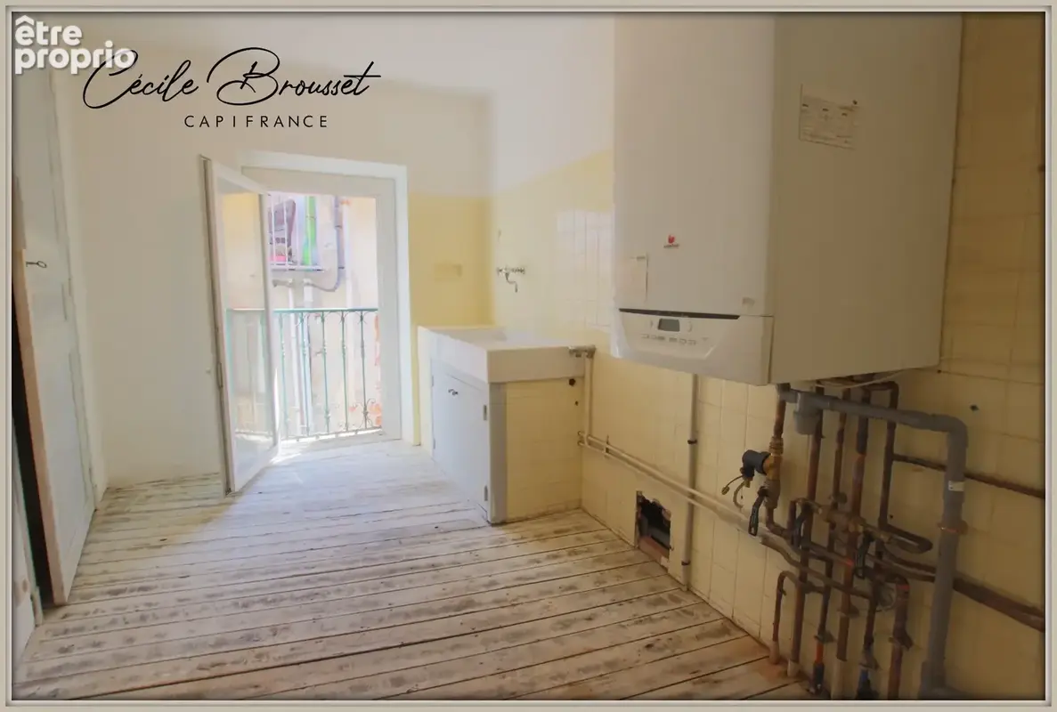 ARLES-SUR-TECH (66150) – Maison de village 5 pièces rénovée avec cour intérieure et possibilité de terrasse - photo 13