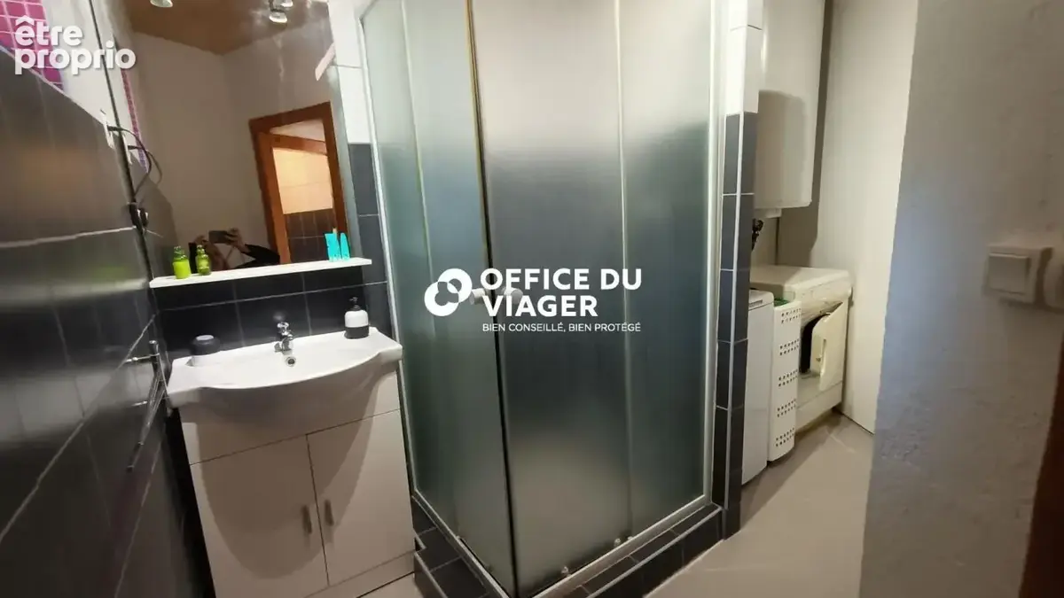 Ensemble immobilier - 8 pièces - 213,58 m² - photo 11