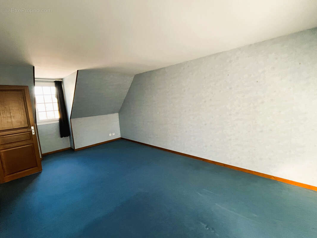 Maison à VERNEUIL-EN-HALATTE