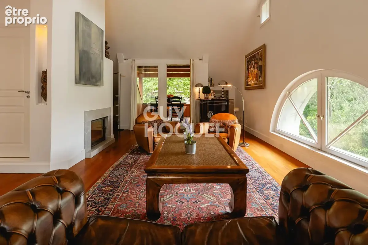 Sévrier ? superbe appartement aux volumes rares, à proximité du lac - photo 2
