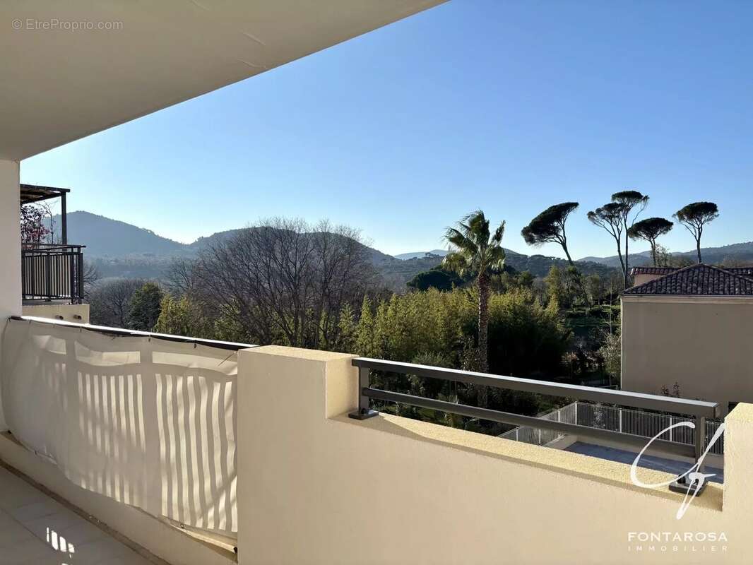 Appartement à LE MUY