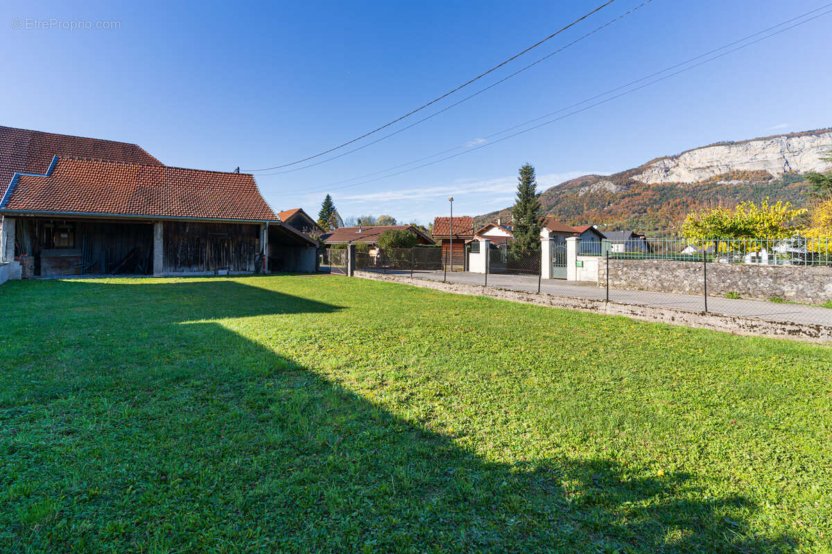 Maison à SAINT-PIERRE-EN-FAUCIGNY