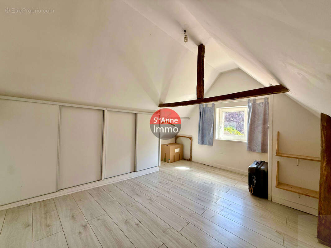 Coullemelle - 190m2 - maison individuelle - 5 chambres - autonomie de plain pied - jardin - terrasse - garage - photo 13