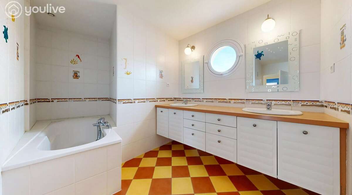 Maison à SAINT-PHILBERT-DE-GRAND-LIEU