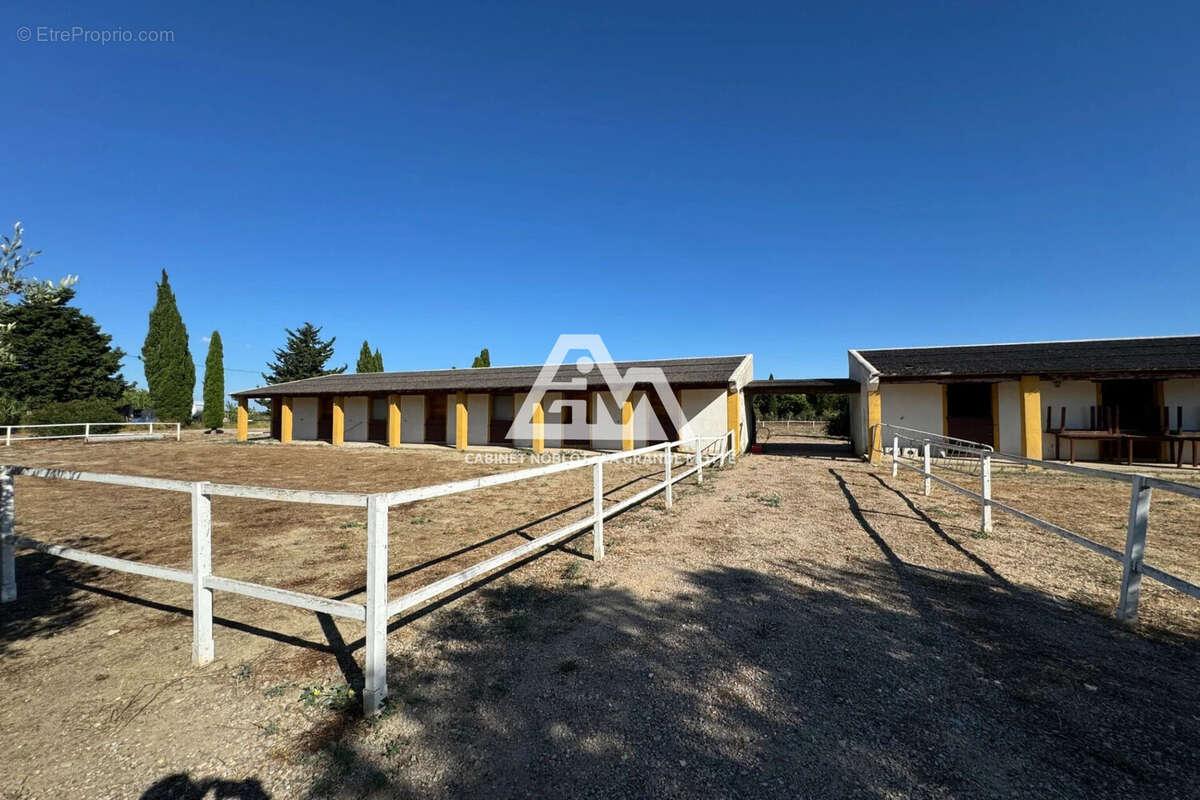 Terrain à SAINT-LAURENT-D&#039;AIGOUZE